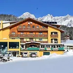 Premium Wanderhotel Steirerhof 4* Шладмінг